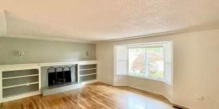 Spacious 5-Bedroom Home in Prime Location Gallery 4