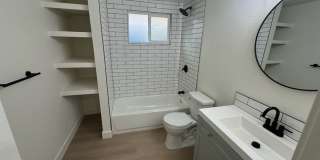 Stunning 2BD/1BA Condo w Garage - Prime Location! Gallery 18