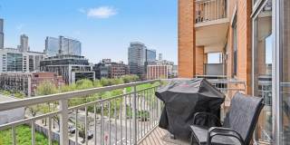 950 W Monroe Street Gallery 15