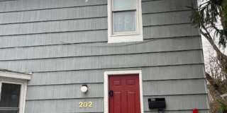 5 bedroom, 3 bath home- Available August 2026! Gallery 3