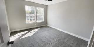 1806 Fuller Street Gallery 14