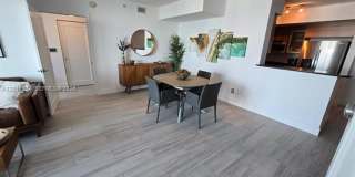 325 S Biscayne Blvd # 3719, Miami, FL 33131 Gallery 18