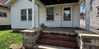 2 bedroom 1 bath home in Rock Island Gallery 1