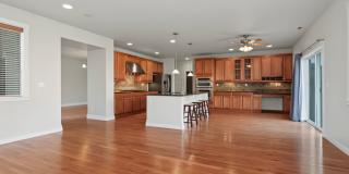 4BR, 2.5 Bath + Loft DuPont Home Gallery 12