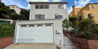 4 Bedroom Mid-Century Oakmore Home With Views of Bay Gallery 1