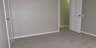 South Tyler! 3 Bedroom, 2 Bath Duplex w/Garage Gallery 15