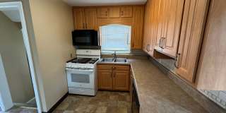 Charming 3 Bedroom Home With Fireplace and 2-Car Garage in Moline! Gallery 4