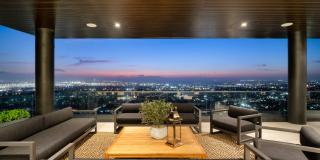 1900 Broadway Gallery 54