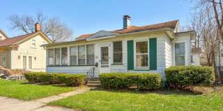 Sunny 2BR Home on South Bond with Sunroom + Extra Storage! Gallery 1