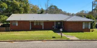 715 Goodson Street Gallery 1