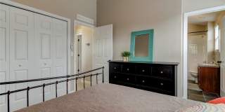 2123 W SPRUCE STREET Gallery 26