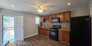 2 Bedroom 1.5 Bath Home with Den, Covered Porch and Fenced Backyard Gallery 11