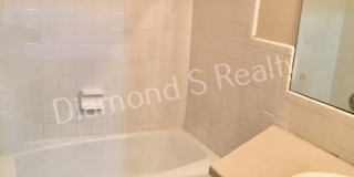 LOCATION! LOCATION! LOCATION!  South Springfield Duplex Available! Gallery 10