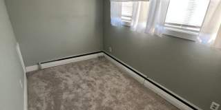 4 bedroom 2 bath home in the Crabtree section of Levittown. Available for move in 6/1/2023 Gallery 8