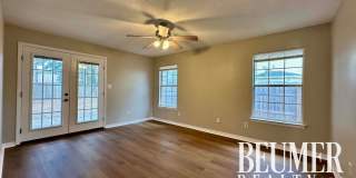 Spacious inside and out home for Rent Gallery 10