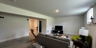 5 Bed 4 Bath Home fenced yard Gallery 45