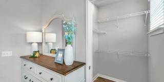 RISE Sereno Gallery 81