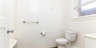 1008 Larkin Apartments Gallery 24