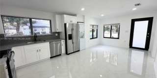 1304 NW 43rd St Miami, FL 33142 Gallery 1