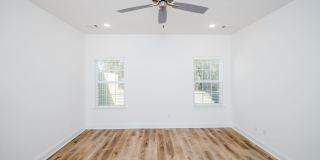 402 Manly Way Gallery 24