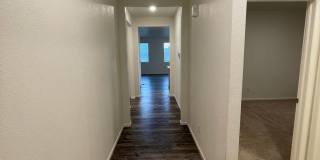 3 Bed 2 Bath House in Windsor! Gallery 13