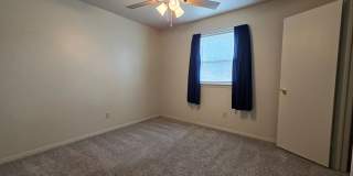 Cute 4 bedroom home in Shawnee Gallery 32