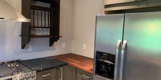 2BR, 2.5 Ba End unit townhouse in Pikes Place 2BR, 2.5 Ba End unit townhouse in Pikes Place Gallery 7