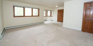 DeLong Lake Condo Gallery 11