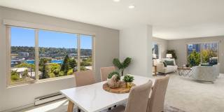 Top Floor Queen Anne Unit! (Beautiful views & 3 Parking Spaces) Gallery 1