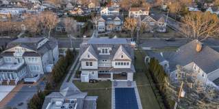 205 Morris Avenue Gallery 79