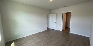 920 NE 10th Street Gallery 19