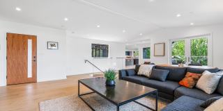 50 Deer Park Ave Gallery 41