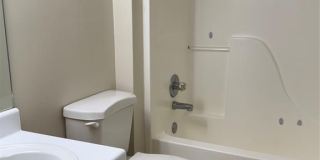 962 Peachtree Street Gallery 6