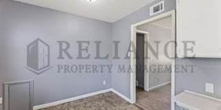 1602 Luther East Gallery 11