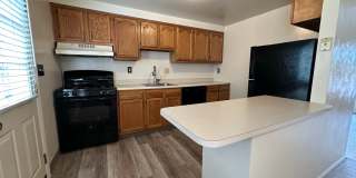 Beautiful Two Bedroom Townhouse in Plum! Equipped Kitchen, Patio & More! Call Today! Beautiful Two Bedroom Townhouse in Plum! Equipped Kitchen, Patio & More! Call Today! Gallery 1