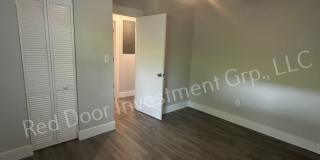 Updated and Upgraded Spacious 1/1 Apartment in the Mills/50 District Gallery 11