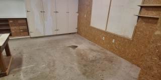 Spacious 3 bedroom, 2 bath Gallery 16