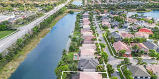 Beautiful Canal-Front 4BR Home with Pool & 3-Car Garage Gallery 14