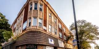 5836 W Madison St Gallery 17