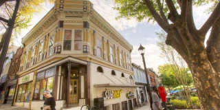 Luxury Three Bedroom On College Avenue Gallery 1
