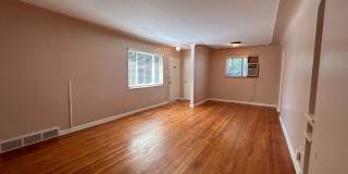 $0 DEPOSIT OPTION. CHARMING 2BED/1BATH DUPLEX NEAR SLOAN LAKE!! Gallery 8