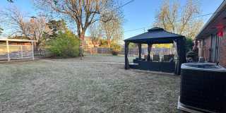 Remodeled 3 bedroom 2 bathroom house with 2 car garage and fenced yard Gallery 25