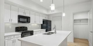 The Henry at Jones Road Gallery 1