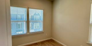 3BR/2.5BA End Unit Townhome Gallery 16