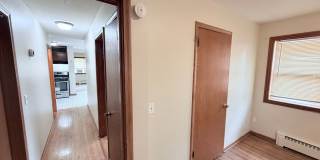 Updated 2-Bedroom NE Minneapolis Apartment with/ Off-Street Parking! Gallery 10