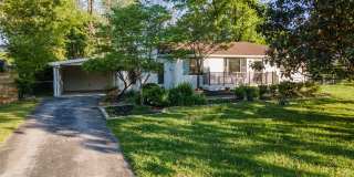 ***FULLY RENOVATED SINGLE LEVEL RANCH WITH AN ABUNDANCE OF OUTDOOR SPACE AND PARKING*** Gallery 36