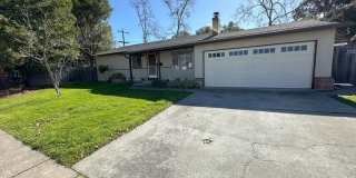 Hardwood floors, updated kitchen, great schools Hardwood floors, updated kitchen, great schools Gallery 1