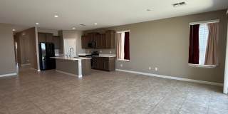 Beautiful Newer 4 Bedroom 3 Bathroom Anthem at Merrill Ranch Home! Gallery 16