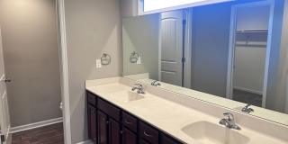 Single Level 2 Bed | 2 Bath | 2 Car Garage Attached Villa in Blue Springs Gallery 12
