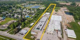 5160 Lakeshore Gallery 1